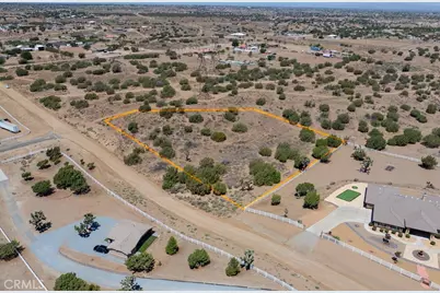 10624 Cedar Street, Oak Hills, CA 92344 - Photo 8