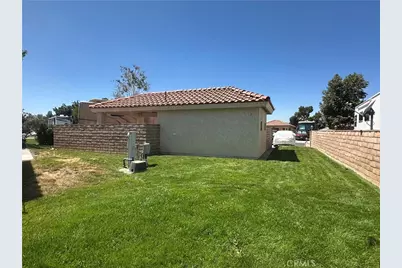 11555 Wedgewood Drive, Apple Valley, CA 92308 - Photo 8