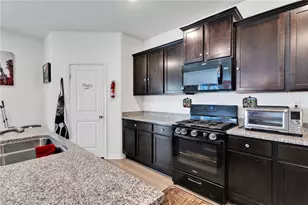 15874 Marigold Ct, Victorville, CA 92394 - Photo 6