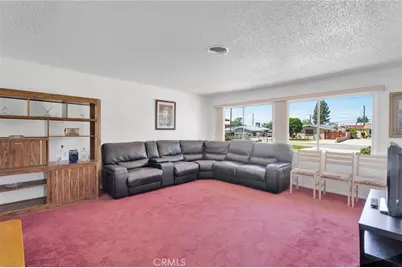 7925 Spohn Avenue, Fontana, CA 92336 - Photo 6