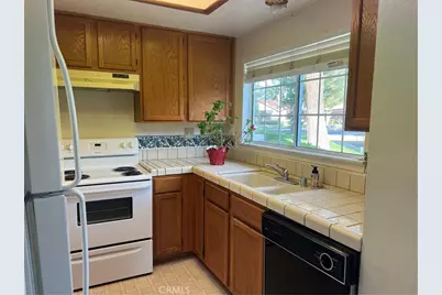19163 Palo Verde Drive, Apple Valley, CA 92308 - Photo 10