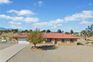 14022 Valle Vista Rd, Phelan, CA 92371 - Photo 2
