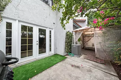 20651 Roscoe Boulevard #L, Winnetka, CA 91306 - Photo 22