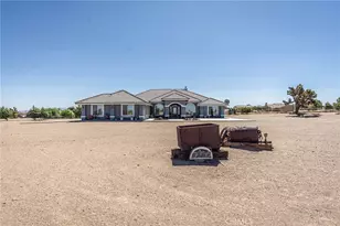 9735 Elsinore Rd, Oak Hills, CA 92344 - Photo 58