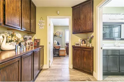 9735 Elsinore Road, Oak Hills, CA 92344 - Photo 22