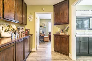 9735 Elsinore Rd, Oak Hills, CA 92344 - Photo 22