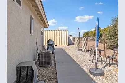 10660 Ranchero, Oak Hills, CA 92344 - Photo 50