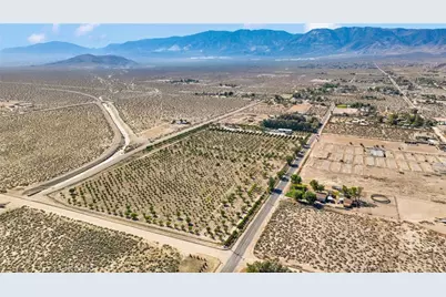 10099 Highland Avenue, Lucerne Valley, CA 92356 - Photo 38