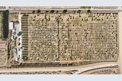 10099 Highland Avenue, Lucerne Valley, CA 92356 - Photo 36