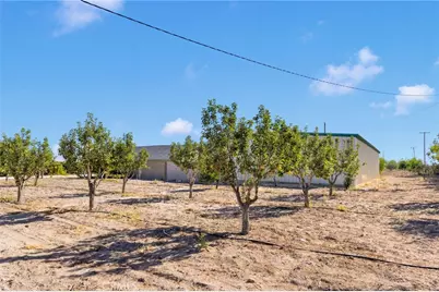 10099 Highland Avenue, Lucerne Valley, CA 92356 - Photo 52