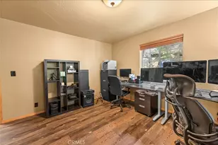 31358 Lightfoot Way, Running Springs, CA 92382 - Photo 20