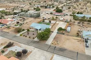 9915 Le Panto, Phelan, CA 92371 - Photo 44