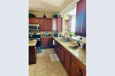 19369 Glaslyn, Apple Valley, CA 92308 - Photo 10