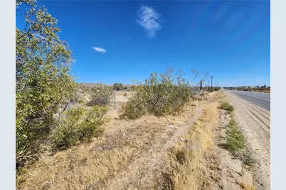 1901 Old Woman Springs Road, Yucca Valley, CA 92285 - Photo 4