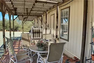 10975 Decker, Oak Hills, CA 92344 - Photo 6