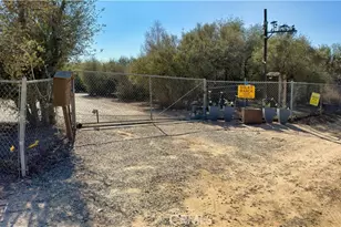 10975 Decker, Oak Hills, CA 92344 - Photo 44