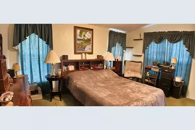 10975 Decker, Oak Hills, CA 92344 - Photo 4