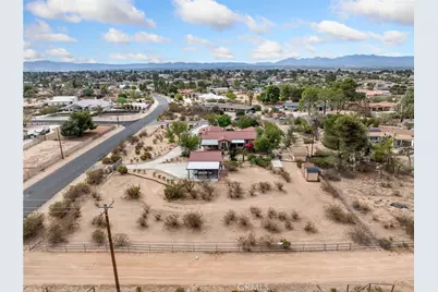 19376 Symeron, Apple Valley, CA 92307 - Photo 8