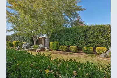 14388 Musgrave Road, Oak Hills, CA 92344 - Photo 24