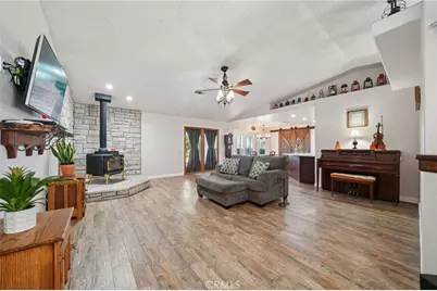 14388 Musgrave Road, Oak Hills, CA 92344 - Photo 8