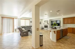 13295 Hollister, Hesperia, CA 92344 - Photo 8