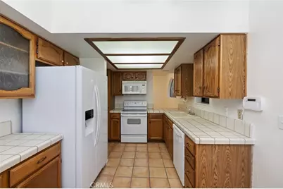 19229 Pine, Apple Valley, CA 92308 - Photo 8