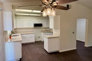 22594 Cuyama Ct, Apple Valley, CA 92307 - Photo 10