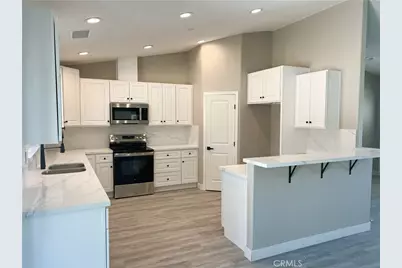 16452 Llanada Avenue, Victorville, CA 92394 - Photo 8
