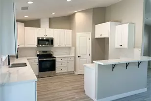 16452 Llanada Ave, Victorville, CA 92394 - Photo 8