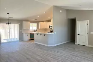 16452 Llanada Ave, Victorville, CA 92394 - Photo 6