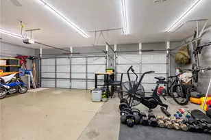 7925 Anaconda, Oak Hills, CA 92344 - Photo 44