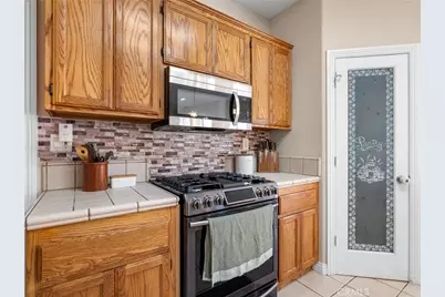 7925 Anaconda, Oak Hills, CA 92344 - Photo 26