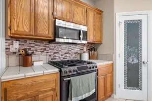 7925 Anaconda, Oak Hills, CA 92344 - Photo 26