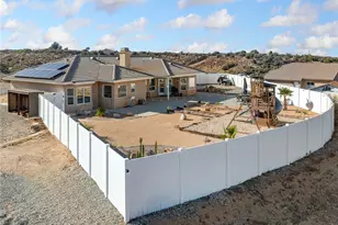 7925 Anaconda, Oak Hills, CA 92344 - Photo 46