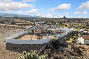 7925 Anaconda, Oak Hills, CA 92344 - Photo 48