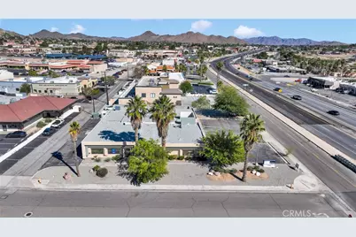 18056 Wika, Apple Valley, CA 92307 - Photo 74