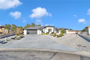 16383 Ridge View Dr, Apple Valley, CA 92307 - Photo 2