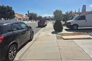 37933 Calcedony, Palmdale, CA 93552 - Photo 4