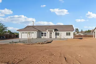 15590 Dale Evans Pkwy, Apple Valley, CA 92307 - Photo 4