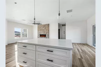 15590 Dale Evans Parkway, Apple Valley, CA 92307 - Photo 12