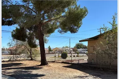 11556 3rd, Hesperia, CA 92345 - Photo 2