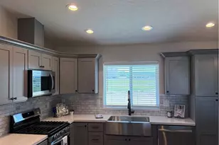 20997 Valencia St, Apple Valley, CA 92308 - Photo 2