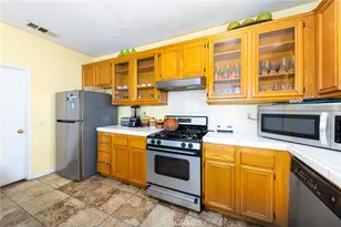 32927 Sandalwood Ln, Lake Elsinore, CA 92530 - Photo 16