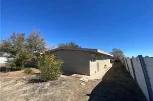 10380 Baker Rd, Lucerne Valley, CA 92356 - Photo 14