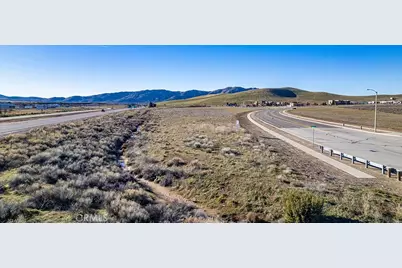 8 Challenger, Tehachapi, CA 93561 - Photo 4