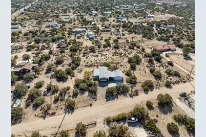 633 Cholla, Pinon Hills, CA 92372 - Photo 32