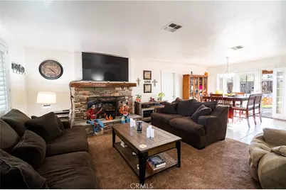 18303 Westlawn Street, Hesperia, CA 92345 - Photo 2