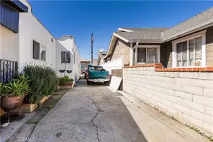 389 Amalia, Los Angeles, CA 90022 - Photo 14