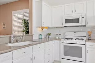 10364 Lakeshore Dr, Apple Valley, CA 92308 - Photo 20