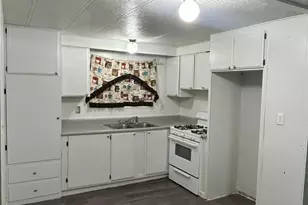 108 Cal Ave, Barstow, CA 92311 - Photo 6